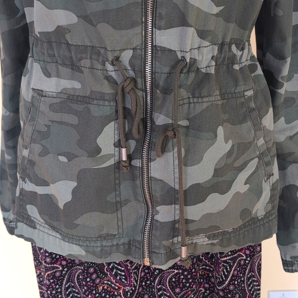 Old Navy Utility Jacket - Picture 3 of 6